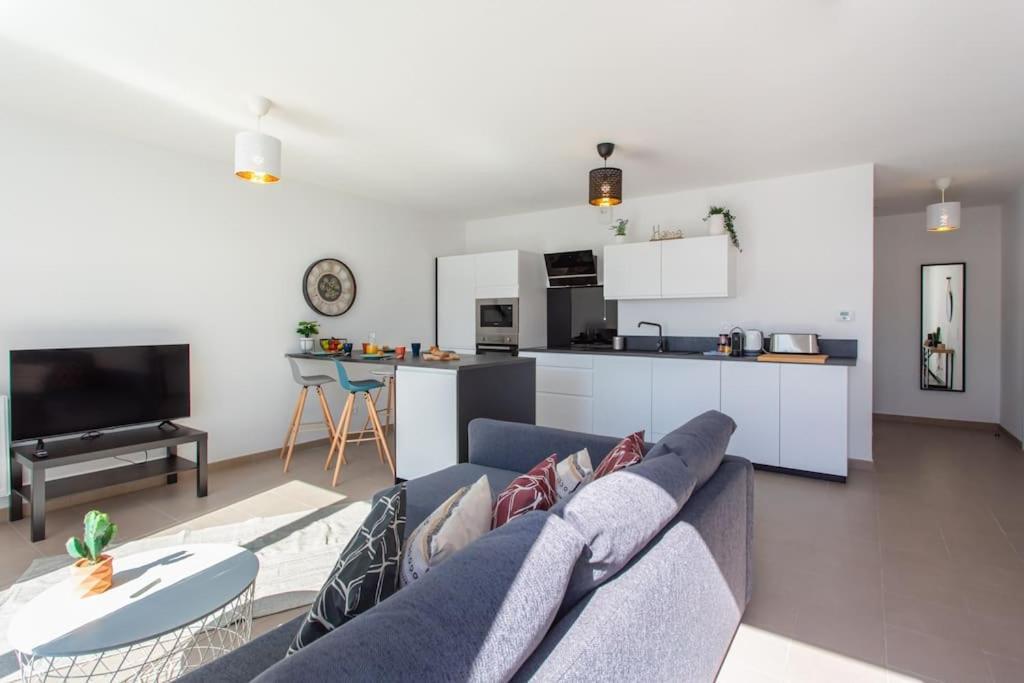 L17 Arenas Suite 3 Balconies 5Mins To The Sea Ница Екстериор снимка